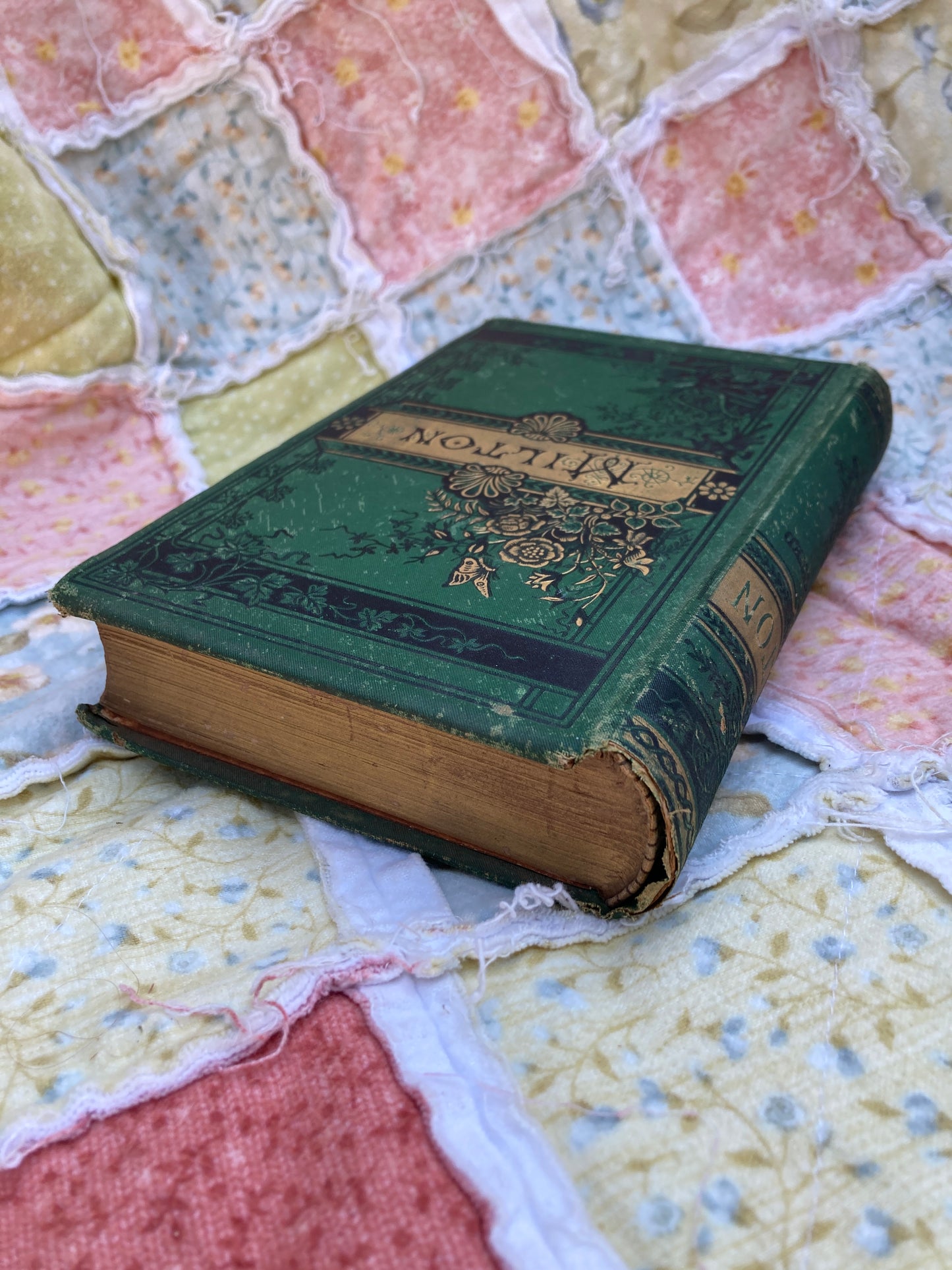 Milton, John: Poetical Works (American News Company, circa 1870s)