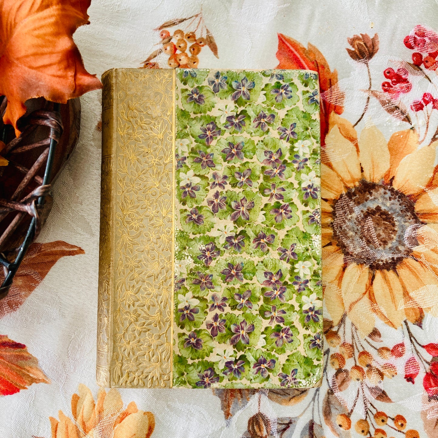 Scott, Sir Walter: The Lady of the Lake (T.Y. Crowell & Co., 1888)