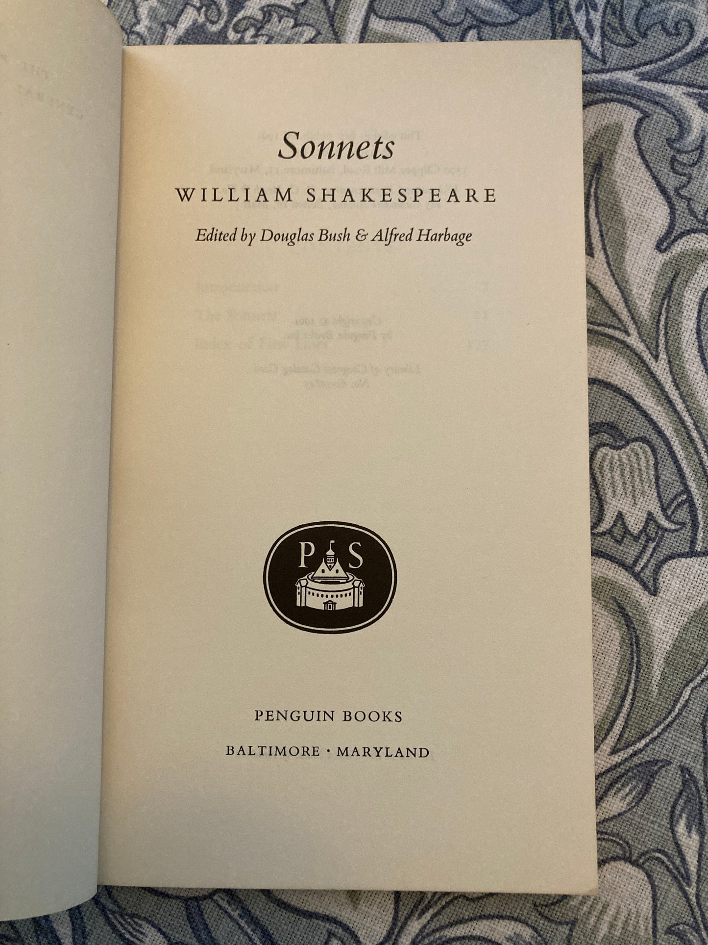 [THE PELICAN SHAKESPEARE, FIRST EDITION] Shakespeare, William: Shakespeare's Sonnets (Penguin Books, 1961)