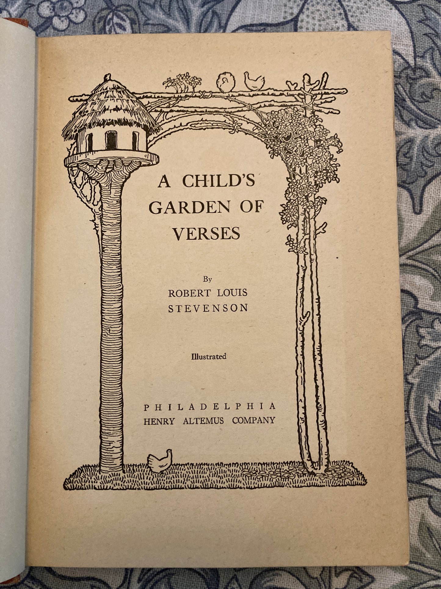 Stevenson, Robert Louis: A Child's Garden of Verses (Henry Altemus Company)