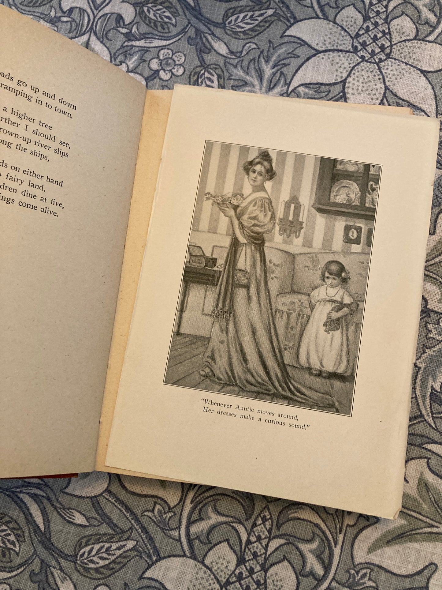 Stevenson, Robert Louis: A Child's Garden of Verses (Henry Altemus Company)